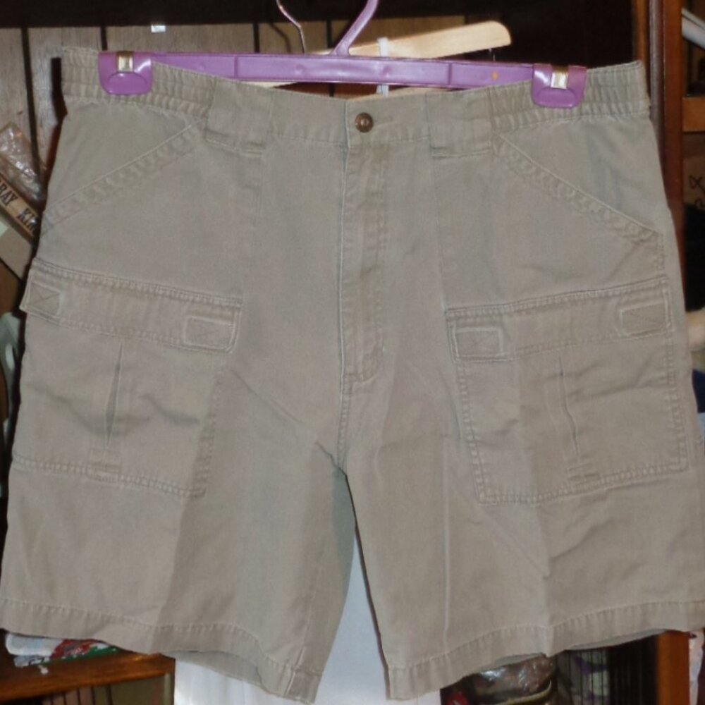 MENS CABELAS OUTDOOR CARGO SHORTS-SZ 40,8" INSEAM-RARE